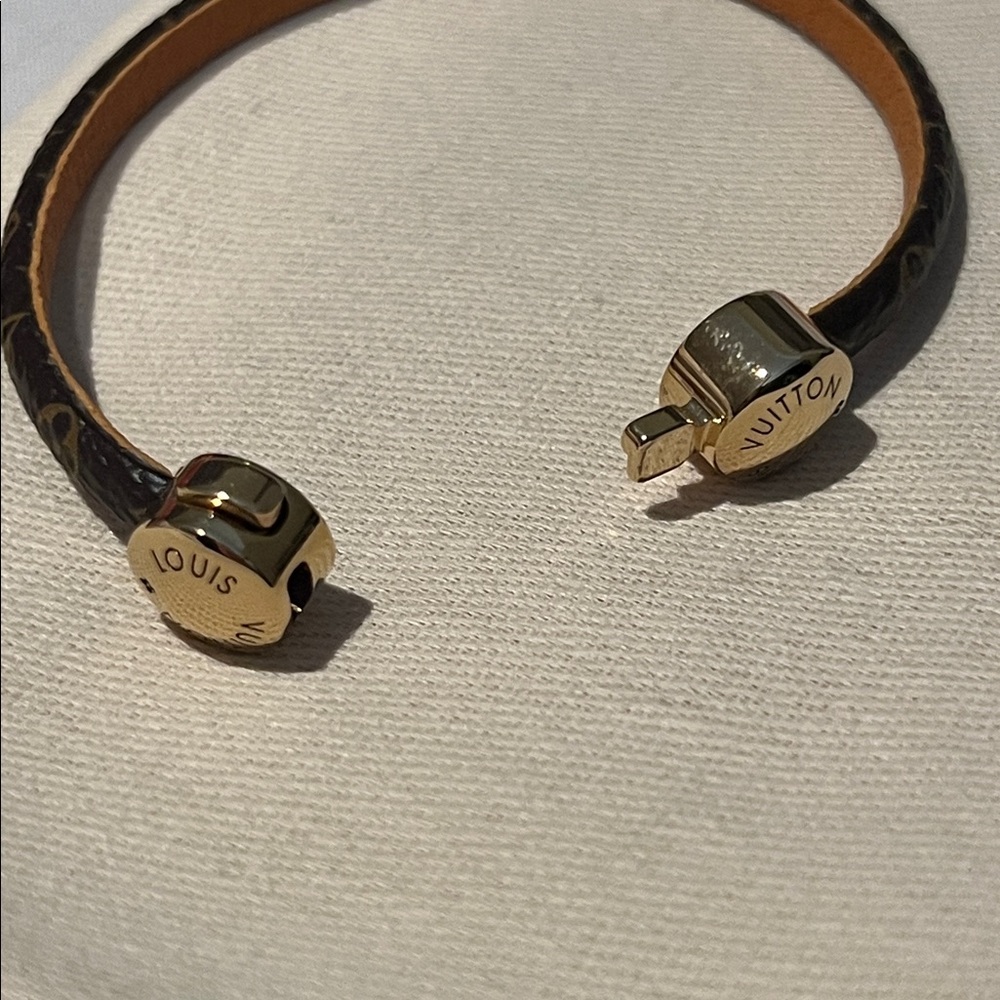 Louis Vuitton Historic Bracelet - Picture 7 of 7